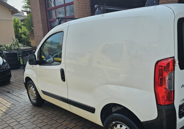 FIAT Fiorino 1.4 8V Natural Power Swiss - immagine 5